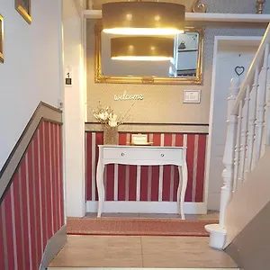 2* Inn La Boutique House