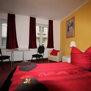https://sleep-in-hamburg-st-pauli.hamburg-hotels-de.com